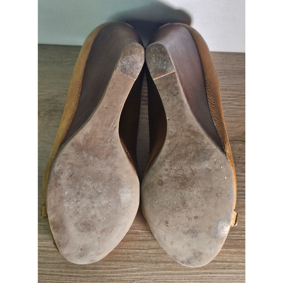 Tory Burch Amanda Brown Leather Open Toe Wedge Heels - Size 8M - Gently Used - Picture 8 of 8